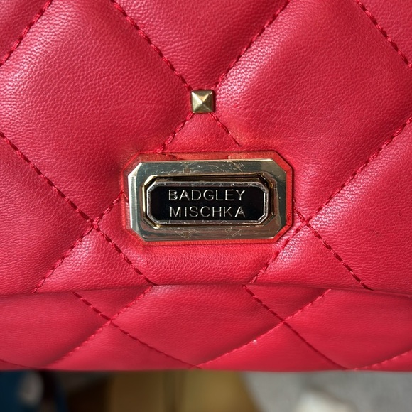 Badgley Mischka Red Quilted Shoulder Bag Clutch Gold Chain Studs Vegan Leather - Picture 3 of 10